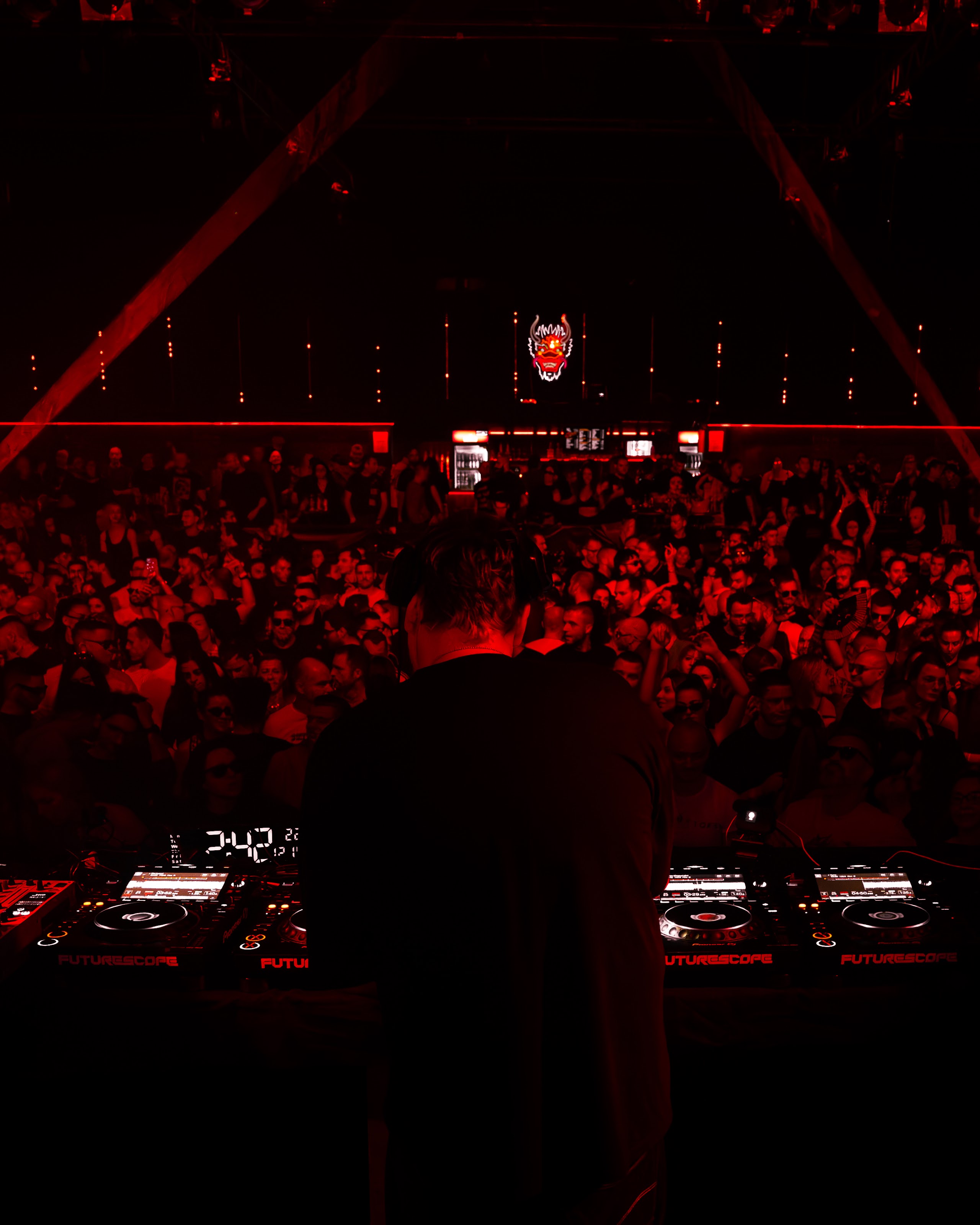 UMEK — FUTURESCOPE